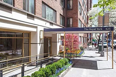 425 East 63rd Street in Lenox Hill