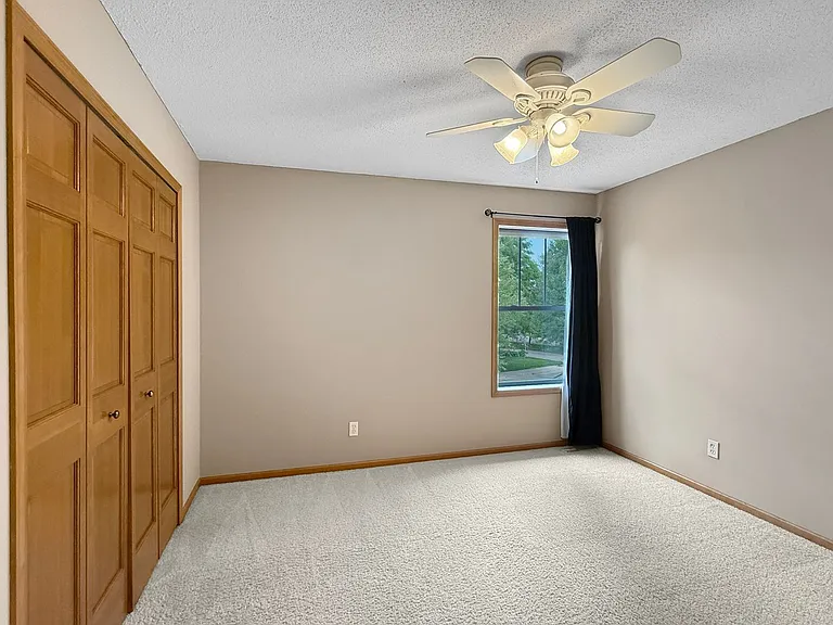 815 Newberry Ln — Photo 11