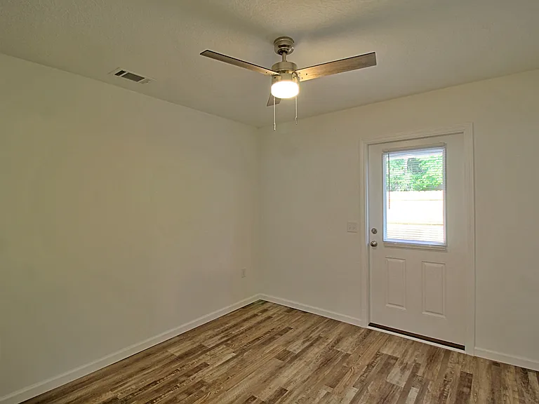 14017 Cecil Nobles Hwy #B — Photo 11
