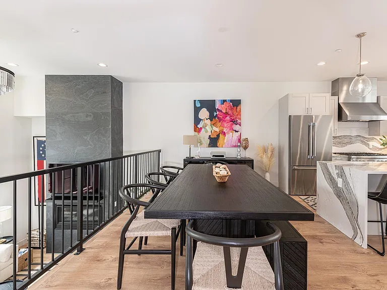 835 Bellaire St — Photo 12