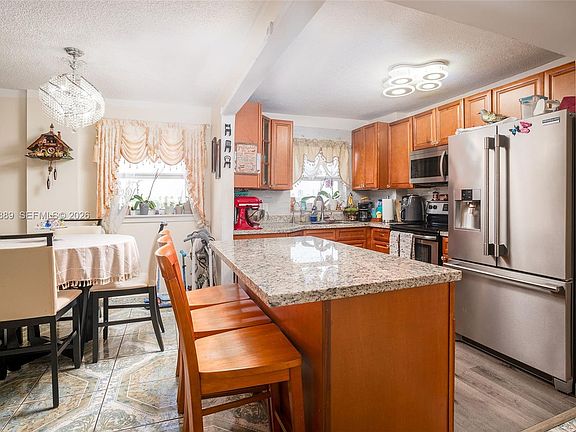 4th image of 16450 Miami Dr APT 503