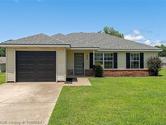 2nd image of 4207 Oak Park Cir