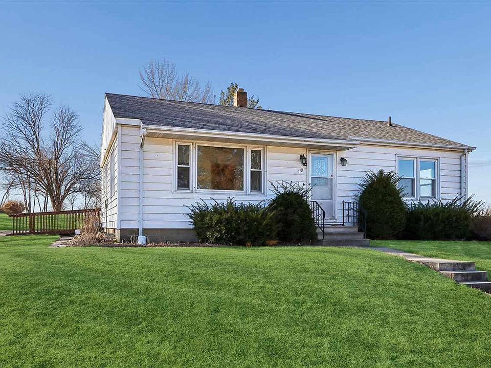 1st image of 131 W 3rd St