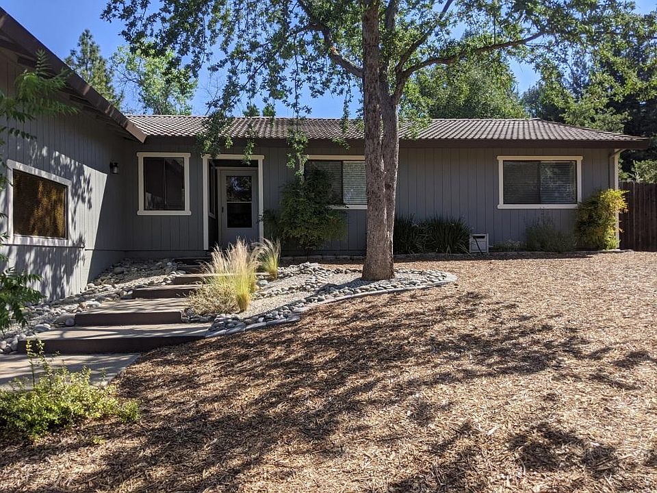1st image of 3555 Santos Cir