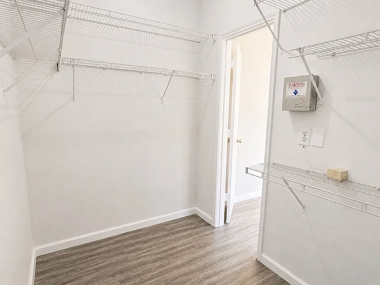 1745 Duck Cove Dr — Photo 17