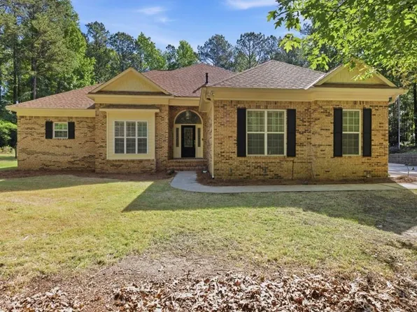 383 Maple Brook Ln, Cataula, GA 31804