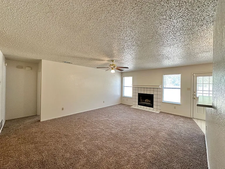 912 Tanner Rd — Photo 5