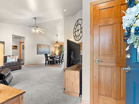 4th image of 3166 Egan Ln