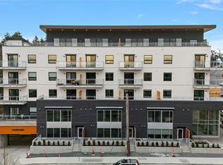 1102 Esquimalt Rd #308, Esquimalt, BC V9A3N3