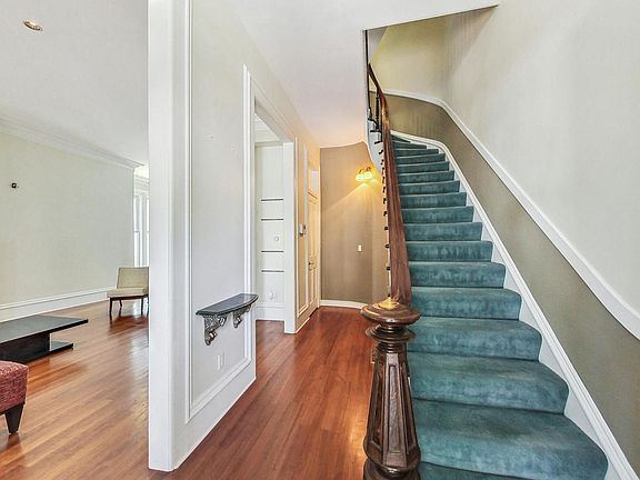 3rd image of 1317 W Wrightwood Ave