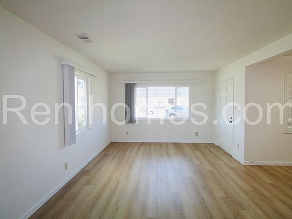 3rd image of 1740 S Clementine St