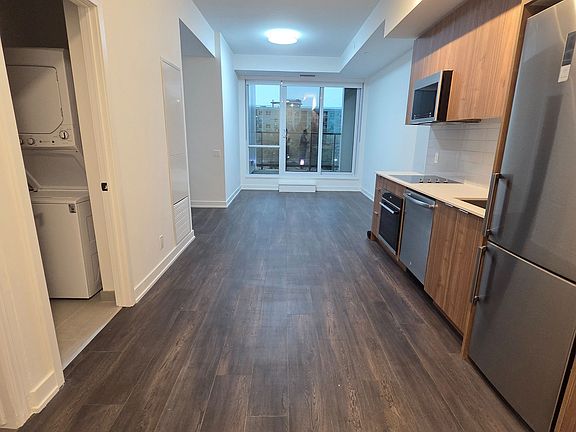 2nd image of 743 Warden Ave #212