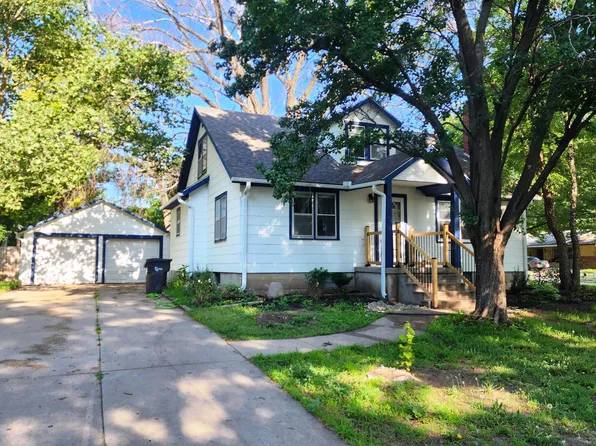 319 Highland Ave, Newton, KS 67114