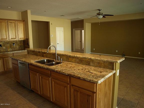 4th image of 41928 N Celebration Ct