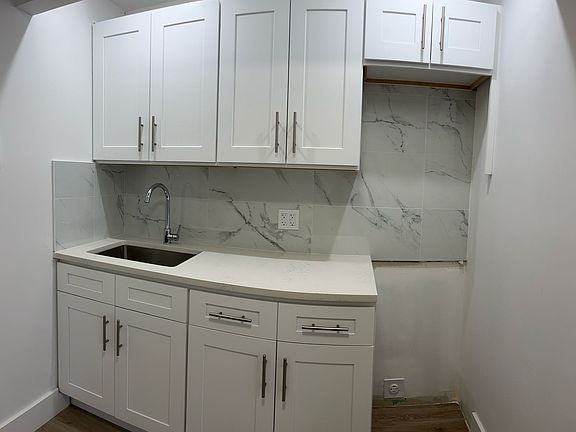 2nd image of 534 E 148th St #1D