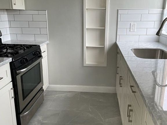 4th image of 229 Macarthur Blvd #3B
