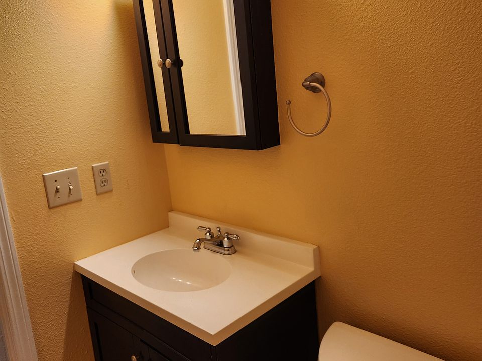 1st image of 527 Avenue F
