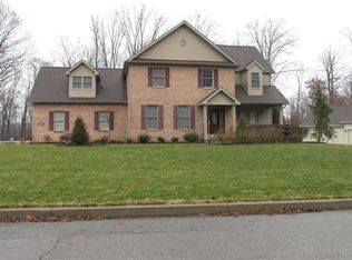 2111 Pierce Bluffs Dr, Hermitage, PA
