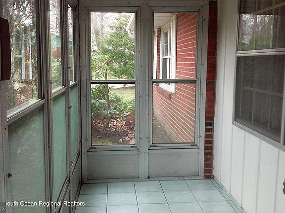 2nd image of 65 E Dorchester Dr