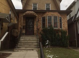 1811 Willow Ln, Bronx, NY 10461