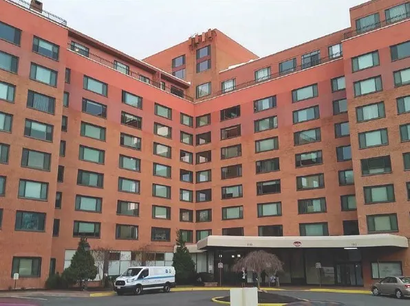 1011 Arlington Blvd APT 1043, Arlington, VA 22209