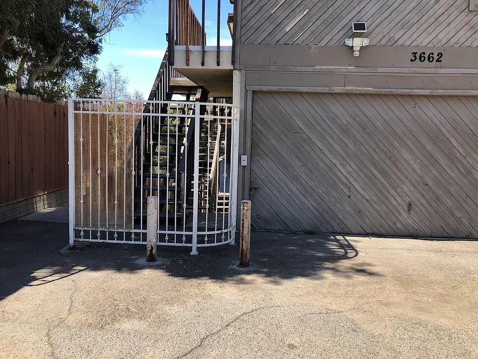 3662 Altadena Ave #11