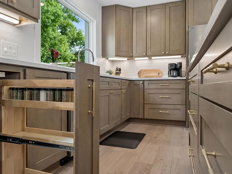 108 Dabney Dr — Photo 18
