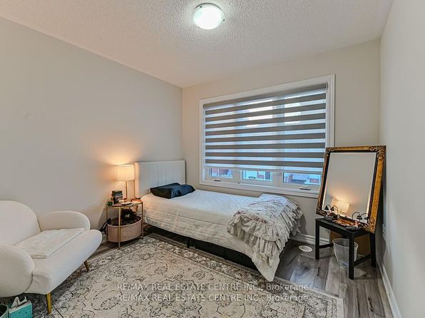 50 Hillcrest Ave #28, Brampton, ON L6W 0B1
