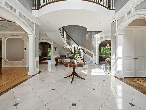 2nd image of 48 Tammys Lane