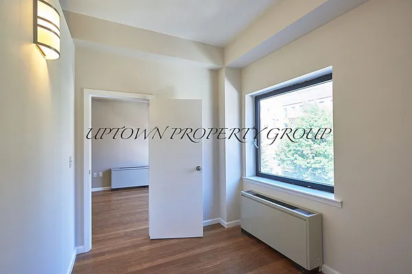 Rented by Uptown Property Group | media 37