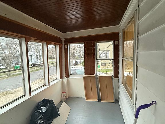 2nd image of 105 Spring St