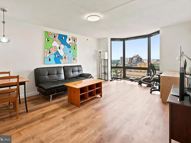 2018 Walnut St #32-23J — Photo 8