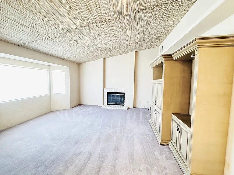 58155 Carlyle Dr — Photo 8
