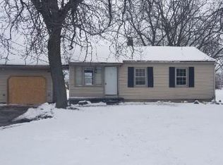 562 N Lallendorf Rd, Oregon, OH 43616