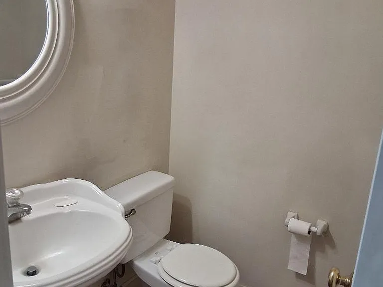 12904 Arsenal Ct — Photo 9