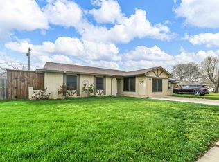 5409 Queens Ct, Lake Dallas, TX 75065