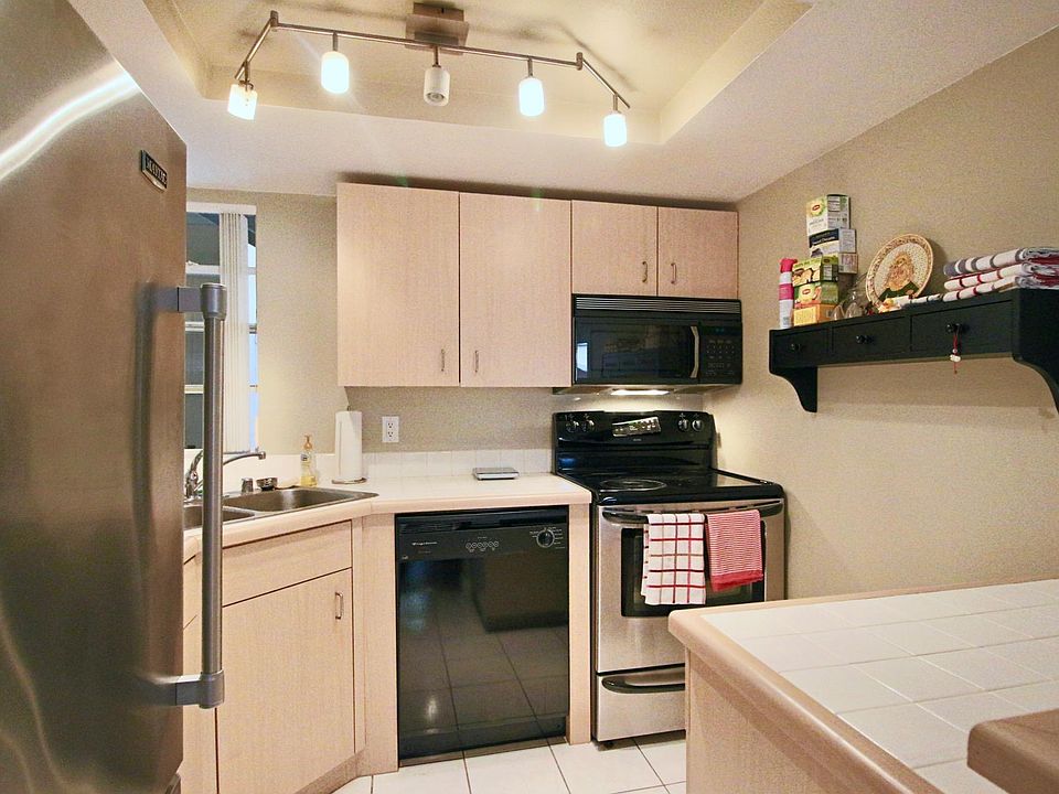 1st image of 1260 Cleveland Ave #102