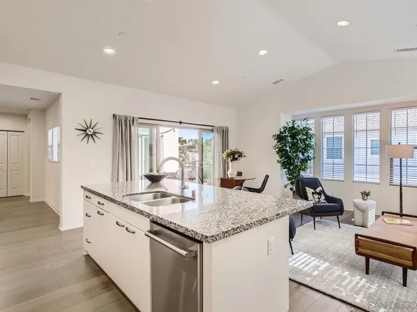 4369 Pacifica Way Unit 2, Oceanside, CA 92056