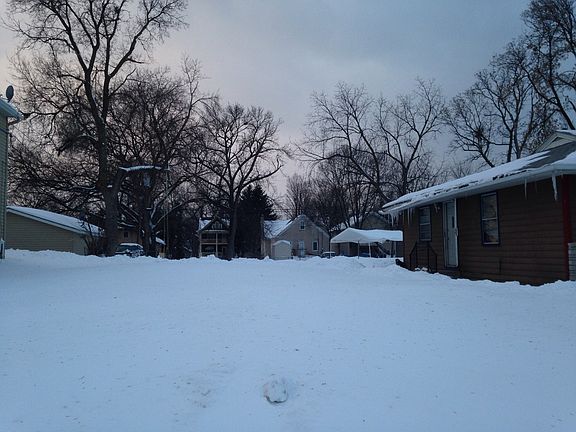 4th image of 627 Penn Ave N