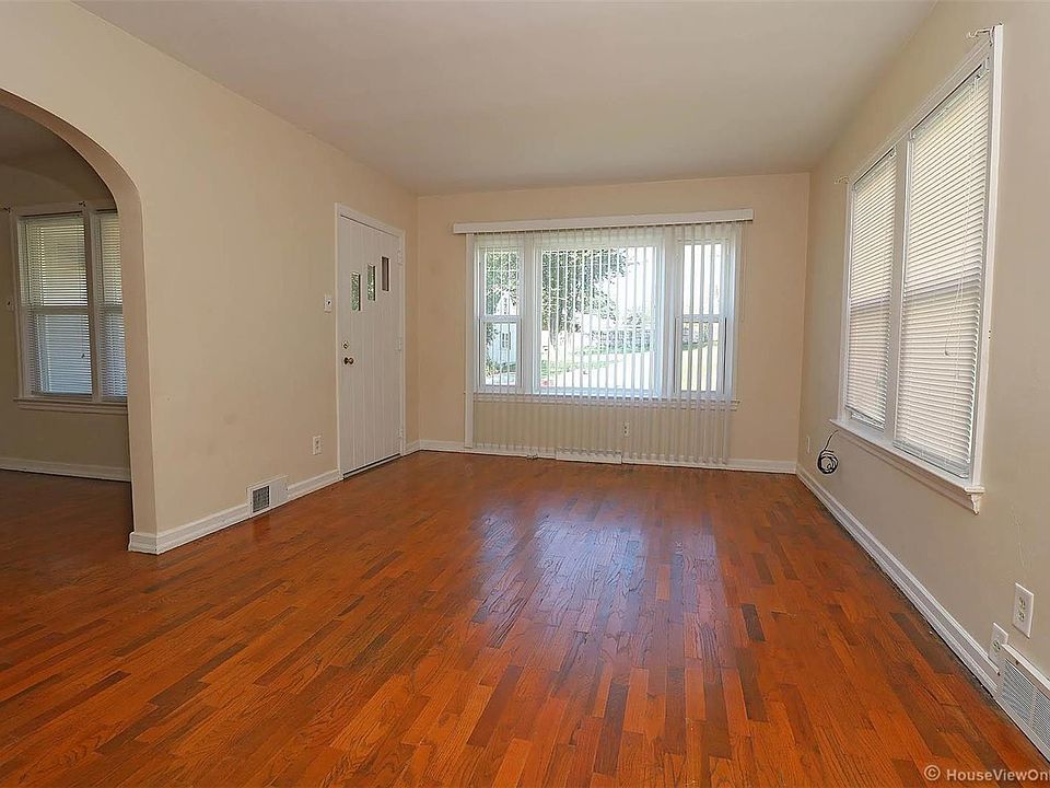 1st image of 1833 Good Hope St