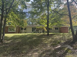 302 Crestview Dr, Dickson, TN 37055