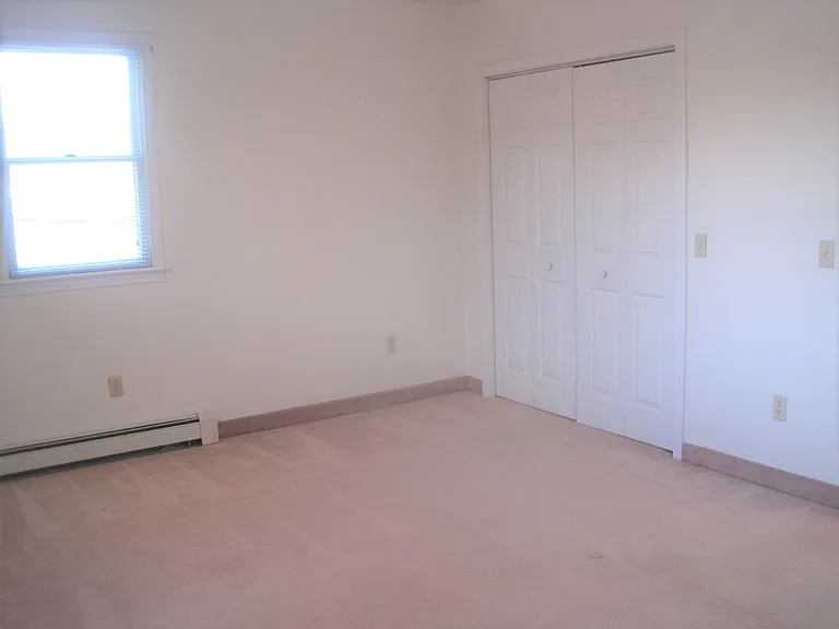 44 Memorial Blvd — Photo 7