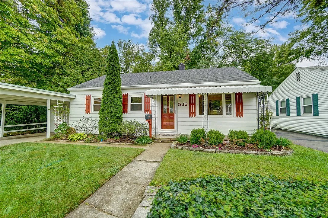 535 Dayton St photo 1