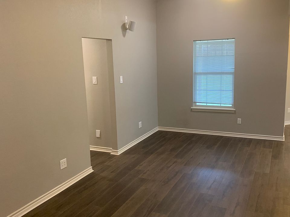 1st image of 3826 Notre Dame Cir
