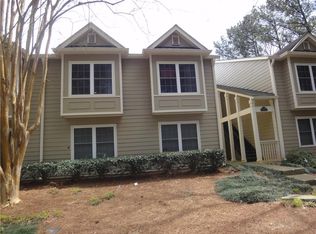 40 Lakes Edge Dr SE, Smyrna, GA 30080