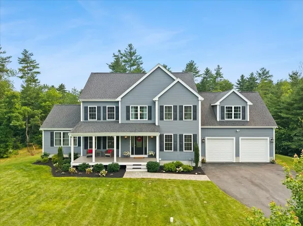 8 Paddock Cir, Middleboro, MA 02346