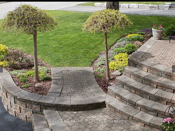 2nd image of 89 Monkswood Cres