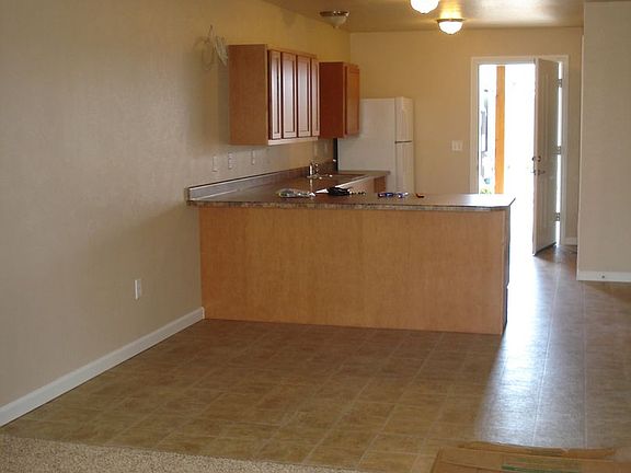 3rd image of 1915 Kensington Ave Unit 101