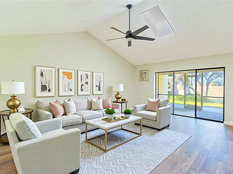 24 Buck Cir — Photo 3