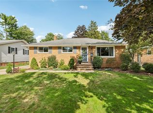 7353 Craigmere Dr, Middleburg Heights, OH